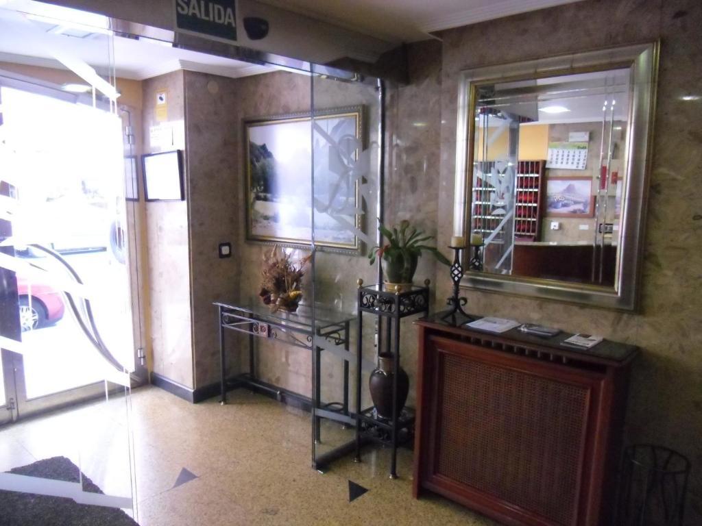 莱昂 唐索罗旅馆酒店 外观 照片