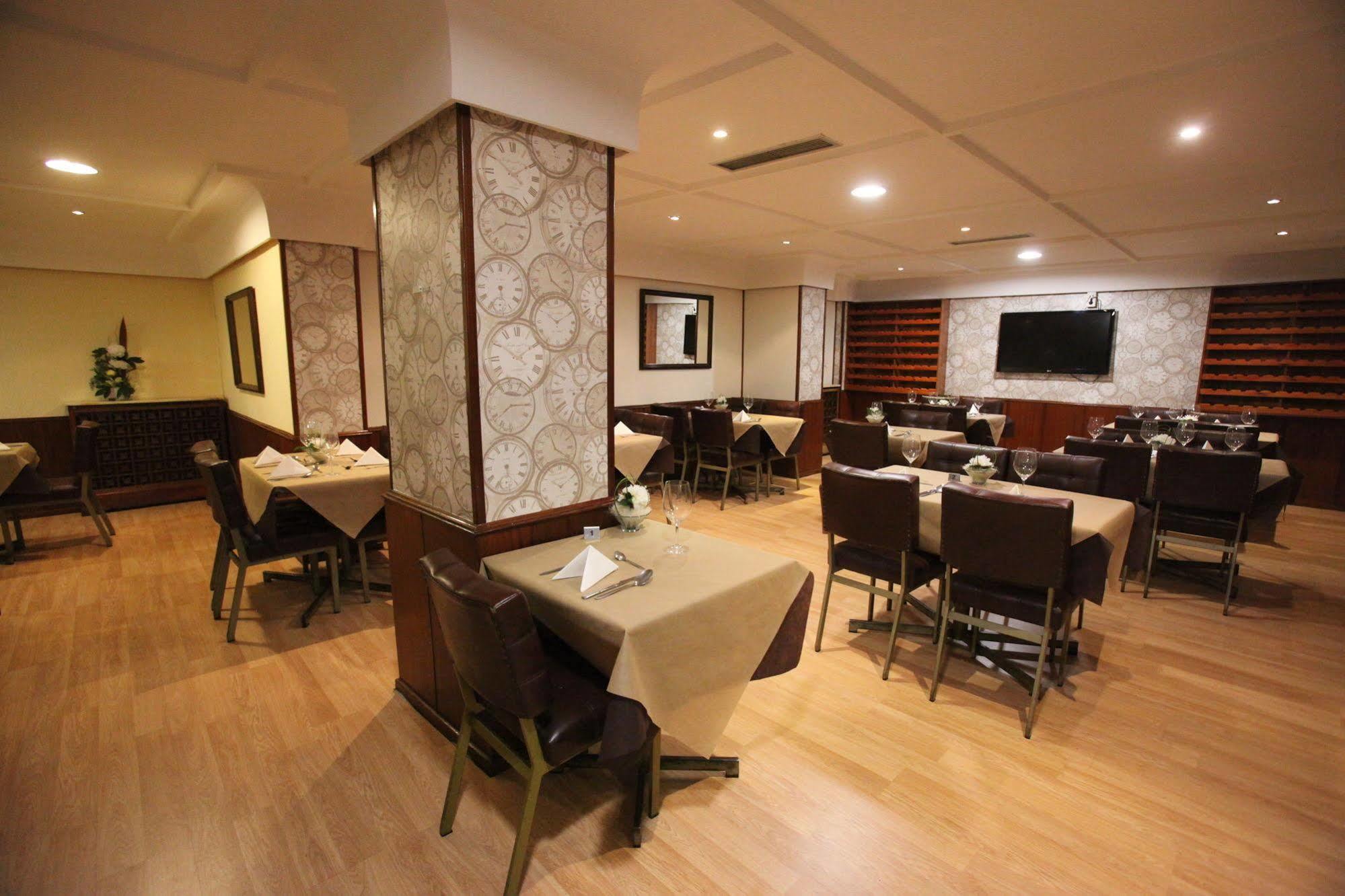 莱昂 唐索罗旅馆酒店 外观 照片